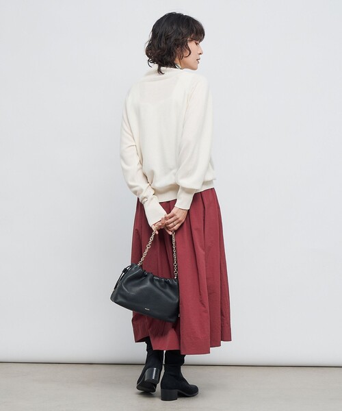 NOLLEY’S（ノーリーズ）の「12Gオルティアハイネックプルオーバーニット（ニット/セーター・レディース・イエロー/ベビーピンク/ミント/オフホワイト/ライトグレー/ダークブラウン・38）」の9枚目の写真