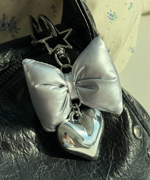 kutir(クティール)の「kutirlune/リボンモチーフミニキーホルダー(キーホルダー・レディース・ピンク/ブラック/シルバー/ブルー・FREE)」の5枚目の写真