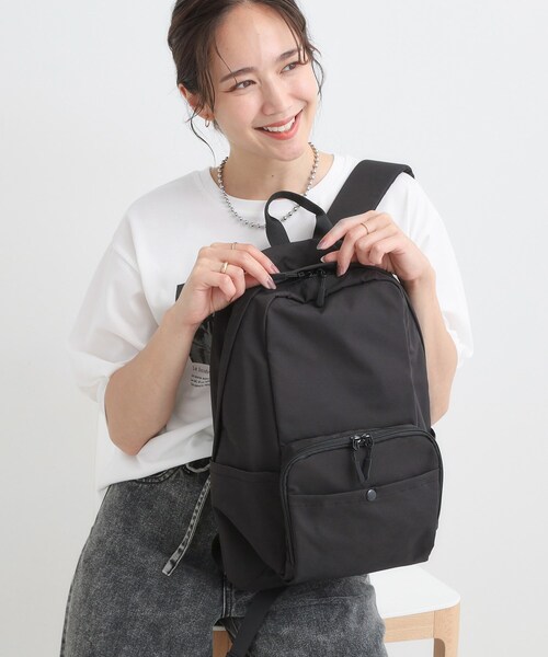 SHOO・LA・RUE（シューラルー）の「【撥水】立体ポケットリュック（バックパック/リュック・レディース・ピンク系/ブラック/グレー・00）」の2枚目の写真