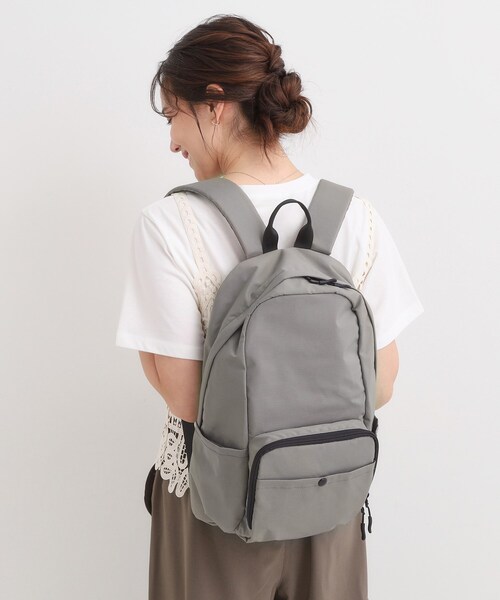 SHOO・LA・RUE（シューラルー）の「【撥水】立体ポケットリュック（バックパック/リュック・レディース・ピンク系/ブラック/グレー・00）」の4枚目の写真