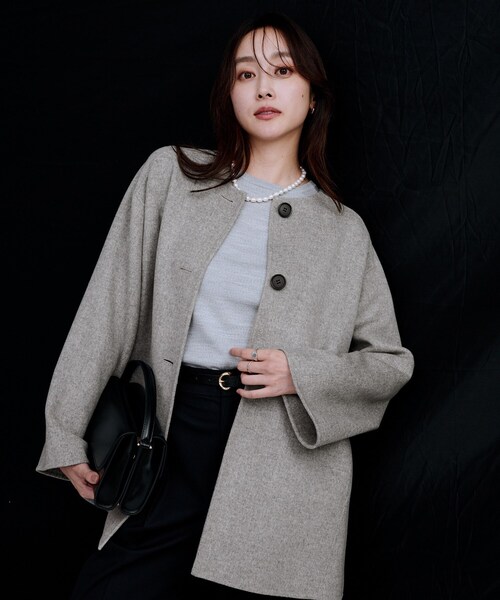 UNTITLED（アンタイトル）の「【ミディ丈/軽やか】セミラグランリバー コート（ノーカラーコート・レディース・ナチュラル/グレー/ブラウン系その他/サックスブルー/チャコールグレー・04/03/00/01/02/44/48）」の7枚目の写真