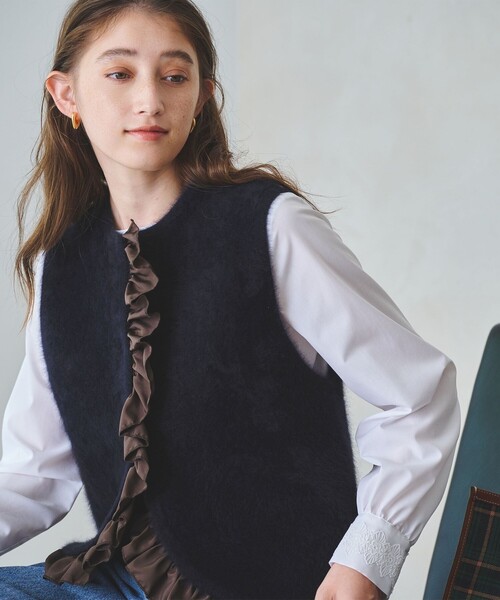 UNITED ARROWS（ユナイテッドアローズ）の「フォックスカシミヤ フリルコンビ ベスト（ベスト・レディース・ダークグレー/モカ/ネイビー・FREE）」の14枚目の写真