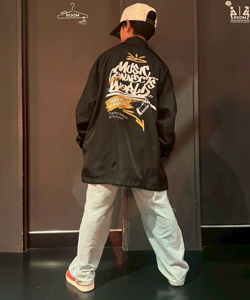 Good Time Apartment（グッドタイムアパートメント）の「【Good Time Apartment】【キッズサイズ有り】MUSIC CONNECTS COACH JACKET（ブルゾン・レディース・ブラック・S/M/L/150）」の2枚目の写真