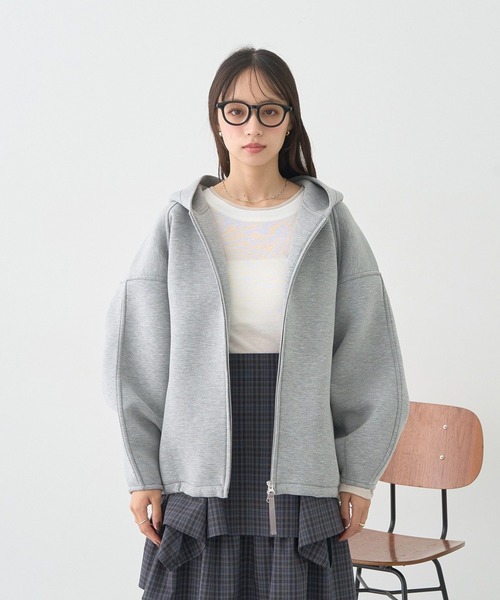 earth music&ecology（アースミュージックアンドエコロジー）の「ダンボールニットフーディーブルゾン（ブルゾン・レディース・ライトベージュ/ブラック/杢グレー・FREE）」の15枚目の写真