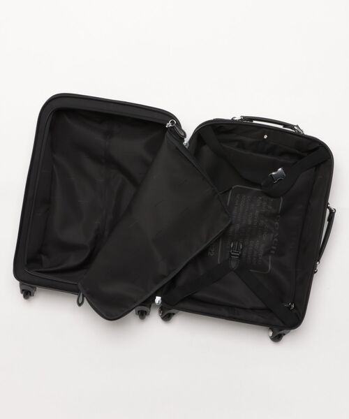 ウィールド キャリー オン・シグネチャー キャンバス（スーツケース