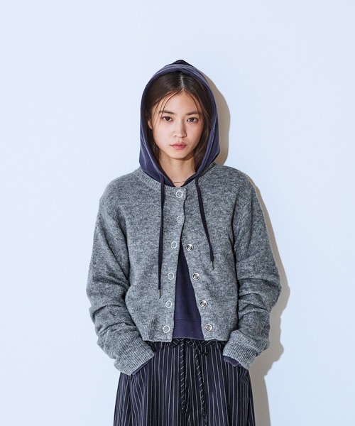 JEANASIS（ジーナシス）の「リングスナップボタンショートニットカーディガン/603768（カーディガン/ボレロ・レディース・グレー/ネイビー/レッド/グリーン・FREE）」の8枚目の写真