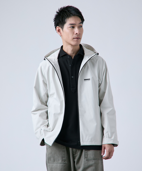 B.C STOCK（ベーセーストック）の「ハイドロシールド テックパーカー（マウンテンパーカー・メンズ・チャコールグレー/ブラック/アイボリー・MEDIUM/LARGE）」の2枚目の写真