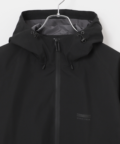 B.C STOCK（ベーセーストック）の「ハイドロシールド テックパーカー（マウンテンパーカー・メンズ・チャコールグレー/ブラック/アイボリー・MEDIUM/LARGE）」の6枚目の写真