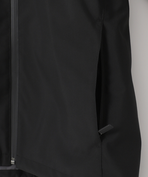 B.C STOCK（ベーセーストック）の「ハイドロシールド テックパーカー（マウンテンパーカー・メンズ・チャコールグレー/ブラック/アイボリー・MEDIUM/LARGE）」の9枚目の写真