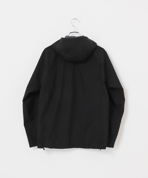 B.C STOCK（ベーセーストック）の「ハイドロシールド テックパーカー（マウンテンパーカー・メンズ・チャコールグレー/ブラック/アイボリー・MEDIUM/LARGE）」の12枚目の写真