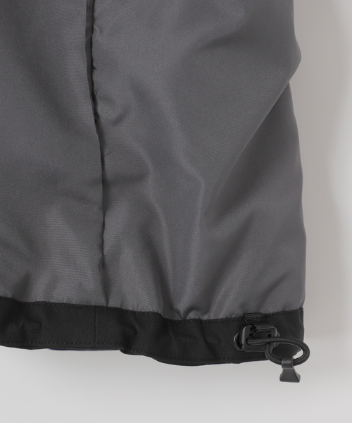 B.C STOCK（ベーセーストック）の「ハイドロシールド テックパーカー（マウンテンパーカー・メンズ・チャコールグレー/ブラック/アイボリー・MEDIUM/LARGE）」の16枚目の写真