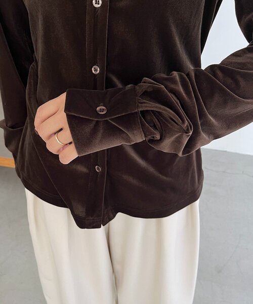 CAPRICIEUX LE'MAGE（カプリシューレマージュ）の「ベロアシャツ