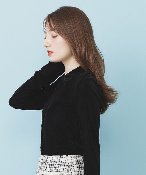 index(インデックス)の「衿付きベロアジャージトップス【洗濯機OK】(Tシャツ/カットソー・レディース・ブルー/ブラウン系その他/ブラック・36/38/40)」の4枚目の写真