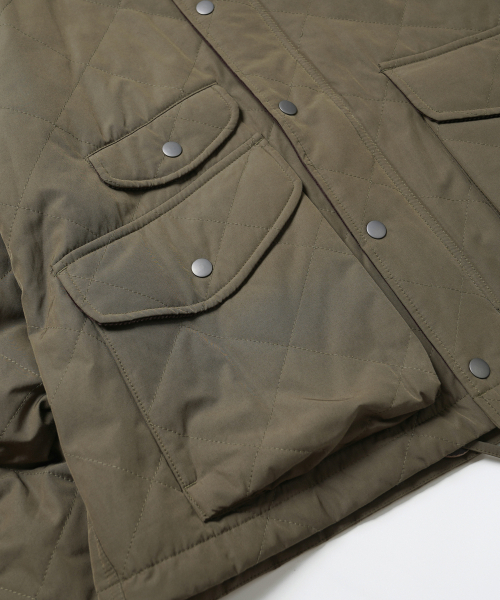 FRIZMWORKS(フリズムワークス)の「QUILTED HERITAGE HUNTING JACKET _ OLIVE(ミリタリージャケット・メンズ・その他・SMALL/MEDIUM/X-LARGE)」の6枚目の写真