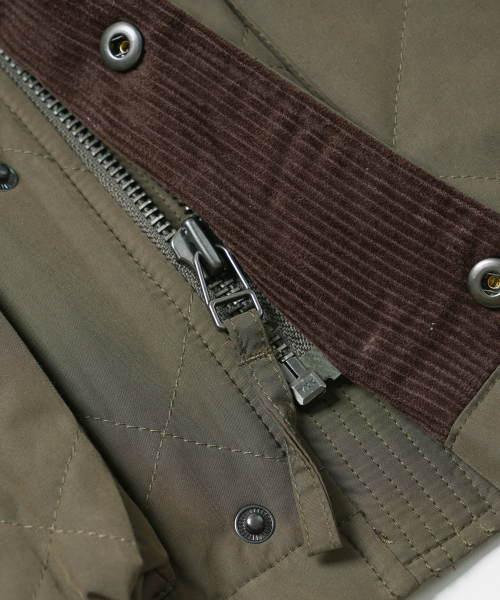 FRIZMWORKS(フリズムワークス)の「QUILTED HERITAGE HUNTING JACKET _ OLIVE(ミリタリージャケット・メンズ・その他・SMALL/MEDIUM/X-LARGE)」の8枚目の写真