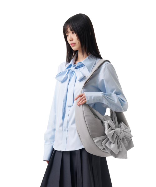 IUGAMAKARAS（イウガマカラス）の「Tied Shirts (Sky Blue)（シャツ/ブラウス・レディース・その他・FREE）」の9枚目の写真