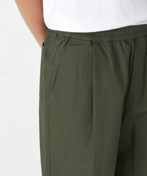 MUSINSA STANDARD（ムシンサスタンダード）の「コットンルーズテーパードバンディングパンツ[カーキ]（その他パンツ・メンズ・その他・34/32/30/26/28/40/38/42/36）」の7枚目の写真