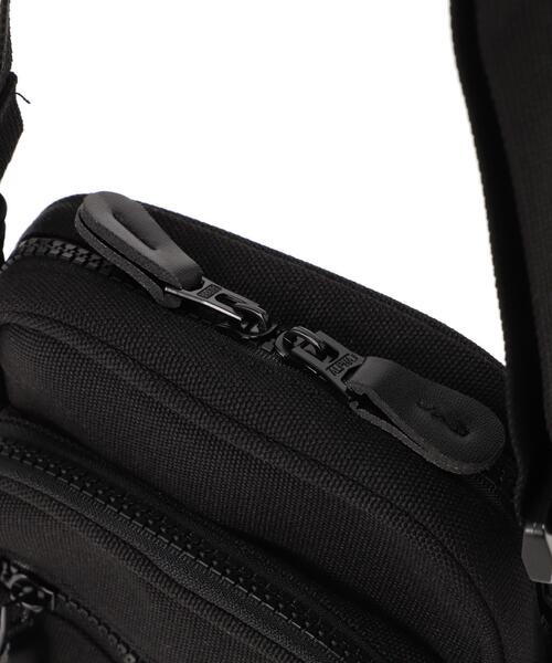 Alpha Industries（アルファインダストリーズ）の「Alpha Industries/アルファインダストリーズ/Label Messenger Bag S/ラベル メッセンジャー バッグ（ショルダーバッグ・メンズ・その他2/ブラック・F）」の17枚目の写真
