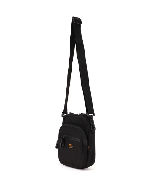 Alpha Industries（アルファインダストリーズ）の「Alpha Industries/アルファインダストリーズ/Label Messenger Bag S/ラベル メッセンジャー バッグ（ショルダーバッグ・メンズ・その他2/ブラック・F）」の6枚目の写真