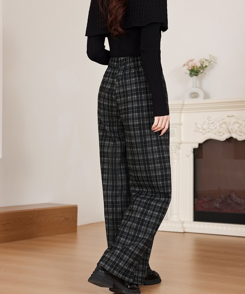 Anely(アネリー)の「配色 チェック タック ワイド パンツ(その他パンツ・レディース・ブラウン/ネイビー/ブラック・FREE)」の7枚目の写真