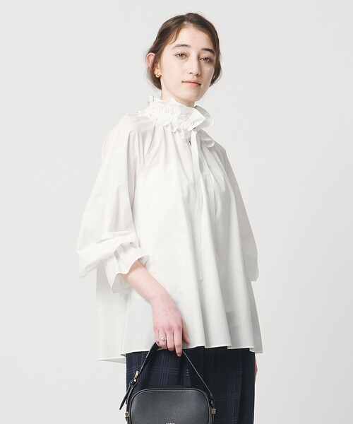 UNITED ARROWS（ユナイテッドアローズ）の「レースフリルカラー 2WAY ブラウス ‐はっ水‐（シャツ/ブラウス・レディース・ライトピンク/ネイビー/ホワイト・FREE）」の5枚目の写真