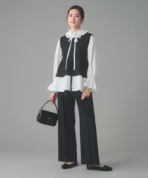 UNITED ARROWS（ユナイテッドアローズ）の「レースフリルカラー 2WAY ブラウス ‐はっ水‐（シャツ/ブラウス・レディース・ライトピンク/ネイビー/ホワイト・FREE）」の12枚目の写真