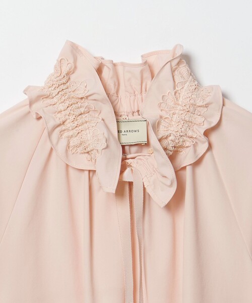 UNITED ARROWS（ユナイテッドアローズ）の「レースフリルカラー 2WAY ブラウス ‐はっ水‐（シャツ/ブラウス・レディース・ライトピンク/ネイビー/ホワイト・FREE）」の21枚目の写真