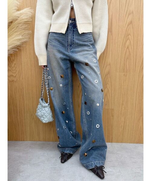 EVRIS(エヴリス)の「MIX MOTIF ワイドデニムパンツ(デニムパンツ・レディース・ブラック/ブルー・SMALL/MEDIUM)」の2枚目の写真