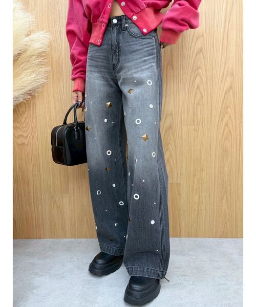 EVRIS(エヴリス)の「MIX MOTIF ワイドデニムパンツ(デニムパンツ・レディース・ブラック/ブルー・SMALL/MEDIUM)」の1枚目の写真