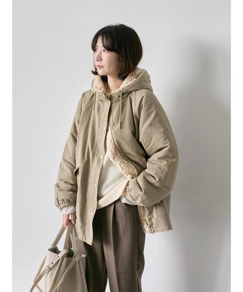 Samansa Mos2 blue（サマンサモスモスブルー）の「リバーシブルボアマウンテンパーカー（ブルゾン・レディース・チャコールグレー/ベージュ/ライトベージュ・F）」の8枚目の写真