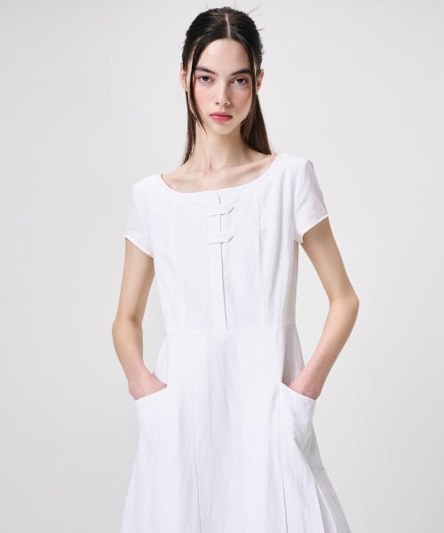 ETMON(エトモン)の「Linen Pleats Dress, White(ワンピース・レディース・その他・SMALL/MEDIUM)」の4枚目の写真