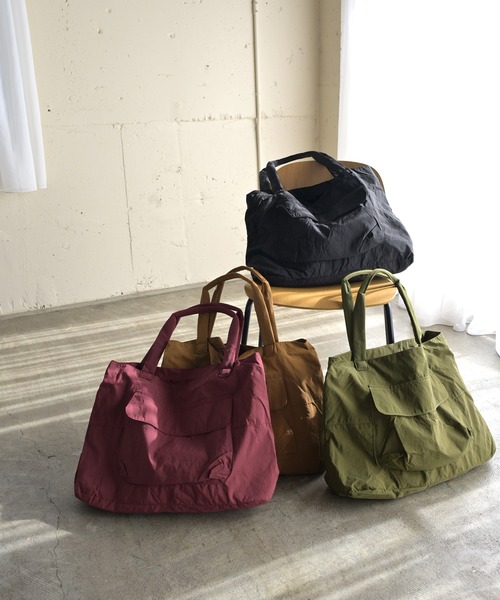 enlit(エンリット)の「【 enlit 】 ラージ ナイロン トートバッグ / トラベルバッグ(トートバッグ・レディース・ブラック/ライトブラウン/ダークグリーン/ワインレッド・FREE)」の1枚目の写真