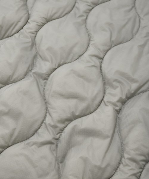 COVERNAT(カバーナット)の「ミッドキルティングジャケットライトグレー(その他アウター・レディース・その他・LARGE/X-LARGE/MEDIUM)」の8枚目の写真
