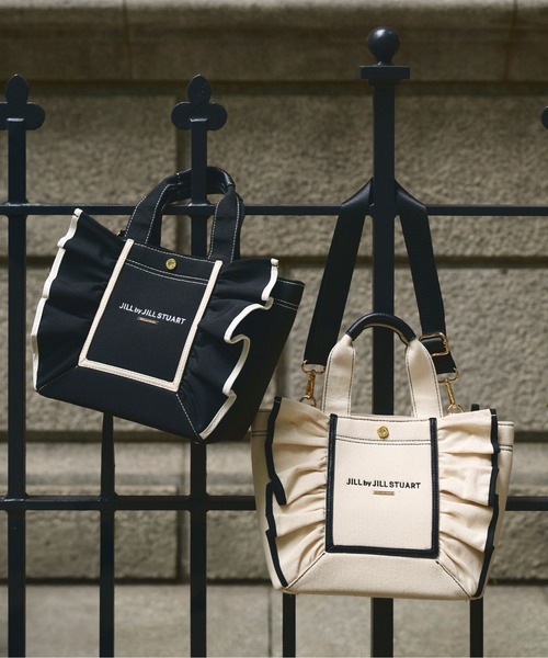 JILL by JILL STUART（ジルバイジルスチュアート）の「【お気に入り登録7,000件超え】フレームフリルトート（トートバッグ・レディース・ブラック/ホワイト系その他/ホワイト/ピンク・FREE）」の3枚目の写真