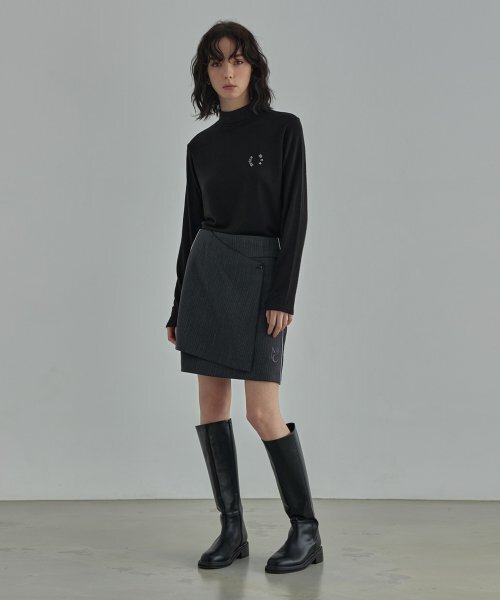 MOIREMOA(モアレモア)の「mono nylon wrap skirt - black(スカート・レディース・ブラック・SMALL/MEDIUM)」の6枚目の写真