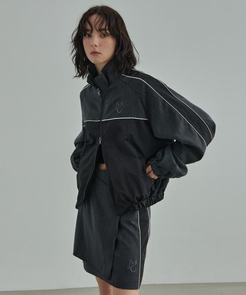 MOIREMOA(モアレモア)の「mono nylon wrap skirt - black(スカート・レディース・ブラック・SMALL/MEDIUM)」の7枚目の写真