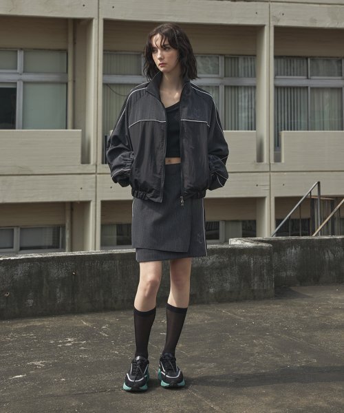 MOIREMOA(モアレモア)の「mono nylon wrap skirt - black(スカート・レディース・ブラック・SMALL/MEDIUM)」の8枚目の写真