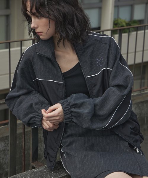 MOIREMOA(モアレモア)の「mono nylon wrap skirt - black(スカート・レディース・ブラック・SMALL/MEDIUM)」の9枚目の写真