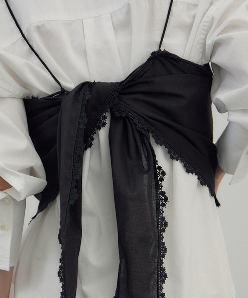 SALON adam et rope'（サロン アダム エ ロペ）の「クロスレースマルチキャミソール（キャミソール・レディース・ブラック/オフホワイト・FREE）」の4枚目の写真