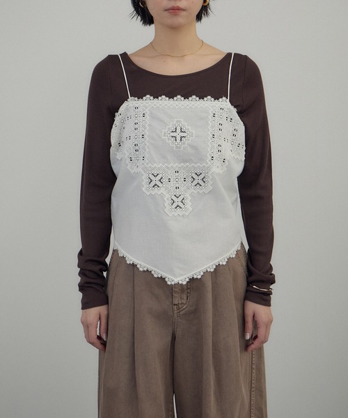 SALON adam et rope'（サロン アダム エ ロペ）の「クロスレースマルチキャミソール（キャミソール・レディース・ブラック/オフホワイト・FREE）」の15枚目の写真