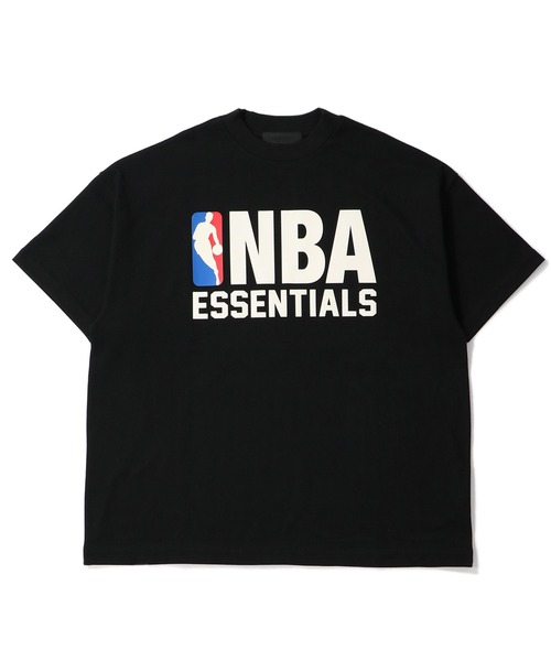 FOG ESSENTIALS(エフオージーエッセンシャルズ)の「ESSENTIALS NBA 90S FIT TEE エッセンシャルズ(Tシャツ/カットソー・メンズ・ブラック・X-SMALL/SMALL/MEDIUM/LARGE/X-LARGE)」の1枚目の写真