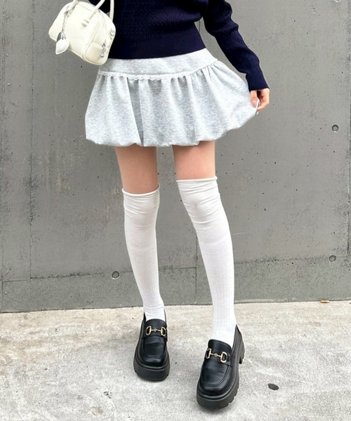 continuer de NICE CLAUP（コンティニューデナイスクラップ）の「【ふんわり感がキュート♡】レースバルーンミニスカート（スカート・レディース・その他11/オートミール/チャコールグレー・FREE）」の6枚目の写真