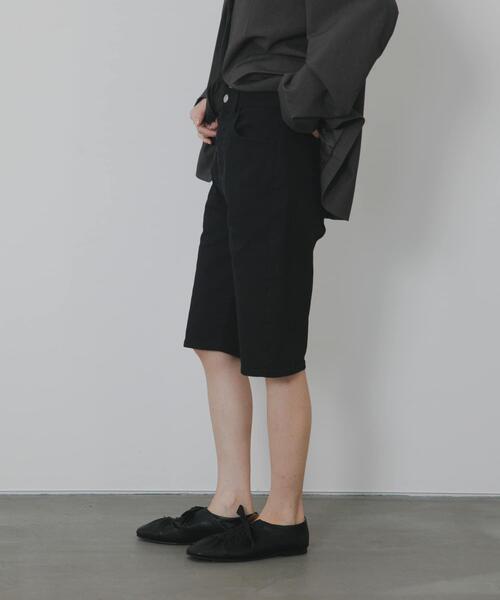 KBF（ケイビーエフ）の「『2サイズ展開』スリムハーフデニム（その他パンツ・レディース・ブラック/ライトブルー・36/38）」の15枚目の写真