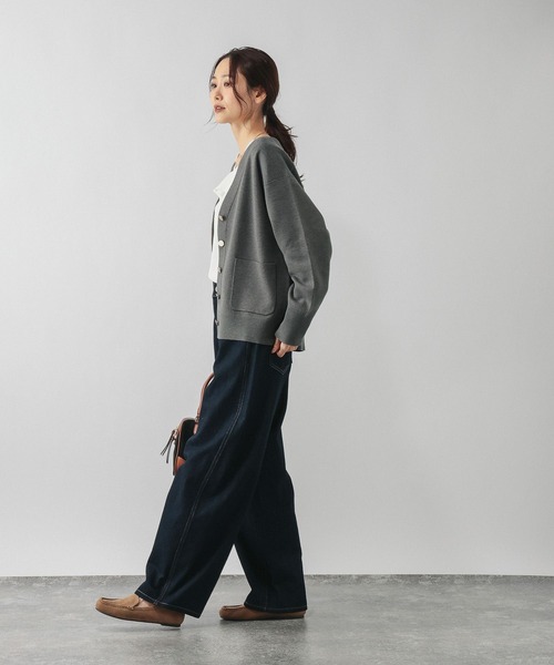 GLOBAL WORK（グローバルワーク）の「スウェットライクVネックカーディガン/601629（カーディガン/ボレロ・レディース・グレイッシュベージュ/ライトブルー/ペールイエロー/ラベンダー/ブラック/ライトグリーン/ライトブラウン/グレー・MEDIUM/LARGE）」の14枚目の写真