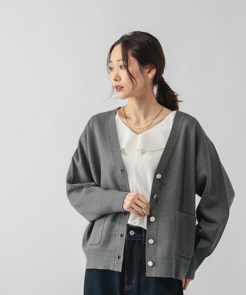 GLOBAL WORK（グローバルワーク）の「スウェットライクVネックカーディガン/601629（カーディガン/ボレロ・レディース・グレイッシュベージュ/ライトブルー/ペールイエロー/ラベンダー/ブラック/ライトグリーン/ライトブラウン/グレー・MEDIUM/LARGE）」の17枚目の写真