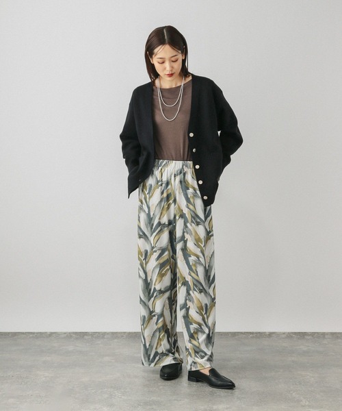 GLOBAL WORK（グローバルワーク）の「スウェットライクVネックカーディガン/601629（カーディガン/ボレロ・レディース・グレイッシュベージュ/ライトブルー/ペールイエロー/ラベンダー/ブラック/ライトグリーン/ライトブラウン/グレー・MEDIUM/LARGE）」の9枚目の写真