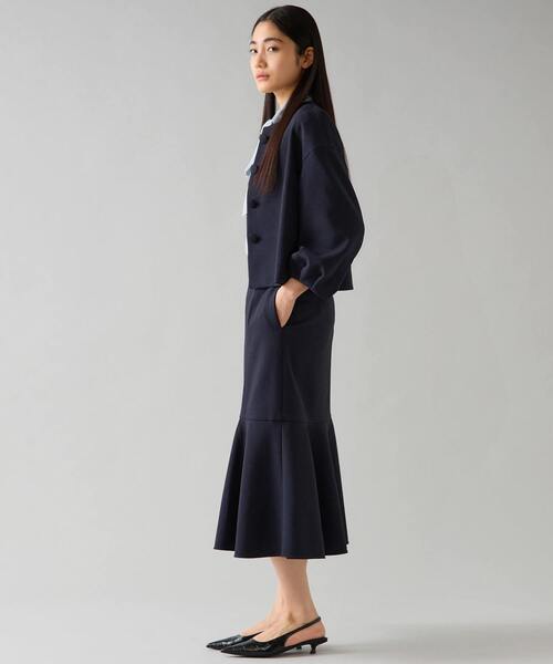 Tiara（ティアラ）の「ボリュームスリーブジャケット（ノーカラージャケット・レディース・ブラック・2）」の4枚目の写真