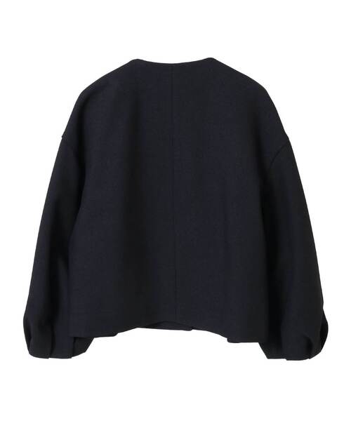 Tiara（ティアラ）の「ボリュームスリーブジャケット（ノーカラージャケット・レディース・ブラック・2）」の12枚目の写真