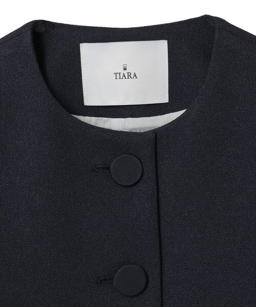 Tiara（ティアラ）の「ボリュームスリーブジャケット（ノーカラージャケット・レディース・ブラック・2）」の13枚目の写真