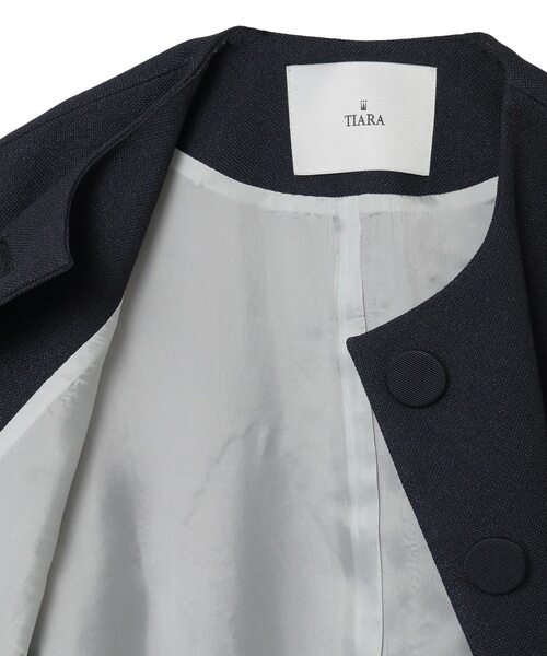 Tiara（ティアラ）の「ボリュームスリーブジャケット（ノーカラージャケット・レディース・ブラック・2）」の17枚目の写真